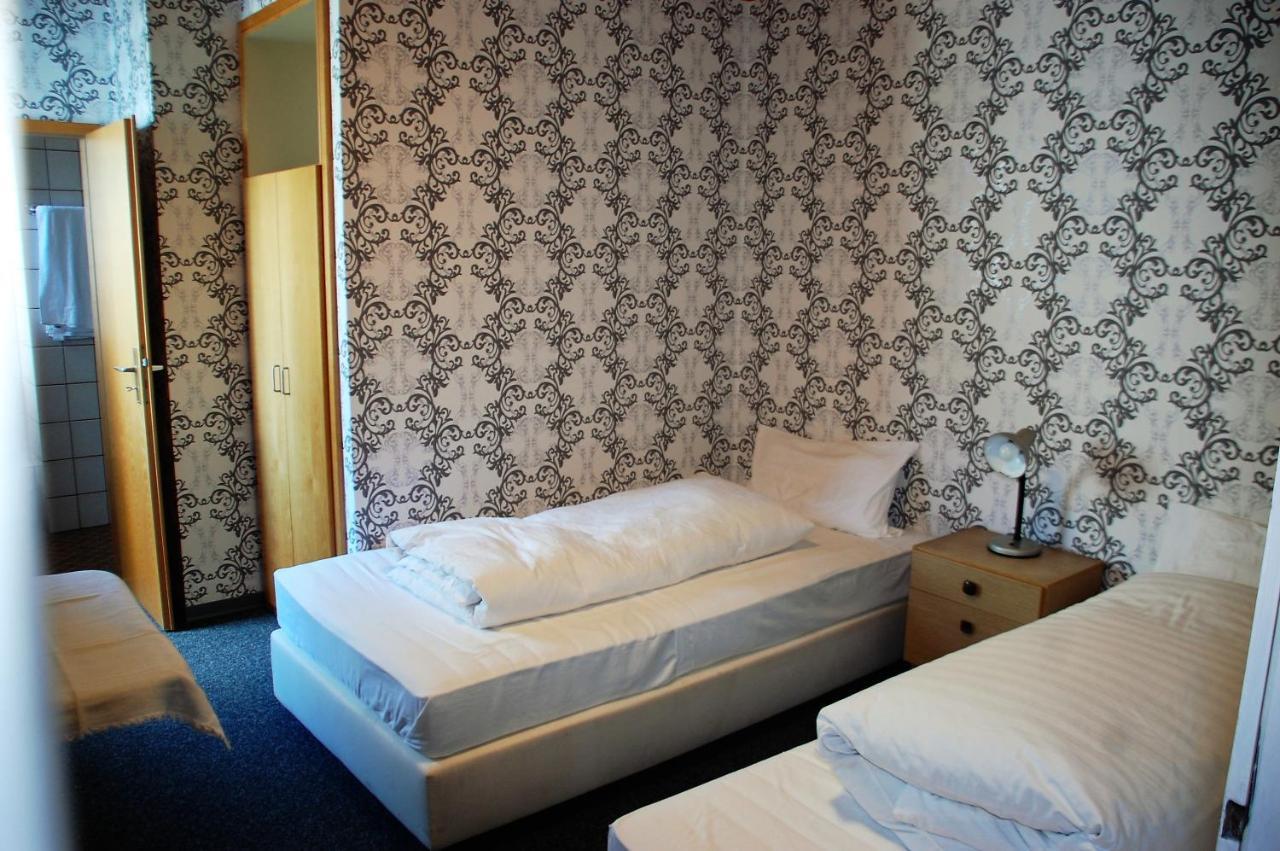 Hotel Pension Frankfurter Hof Homberg  エクステリア 写真